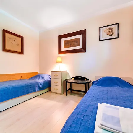 Appartamento By Interhome Marcyporeba