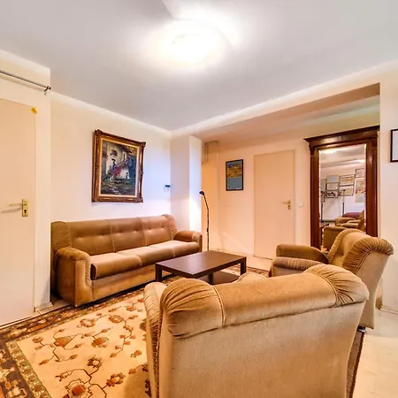 By Interhome * Marcyporeba