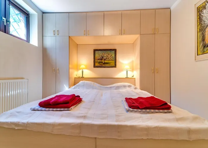 Appartamento By Interhome Marcyporeba